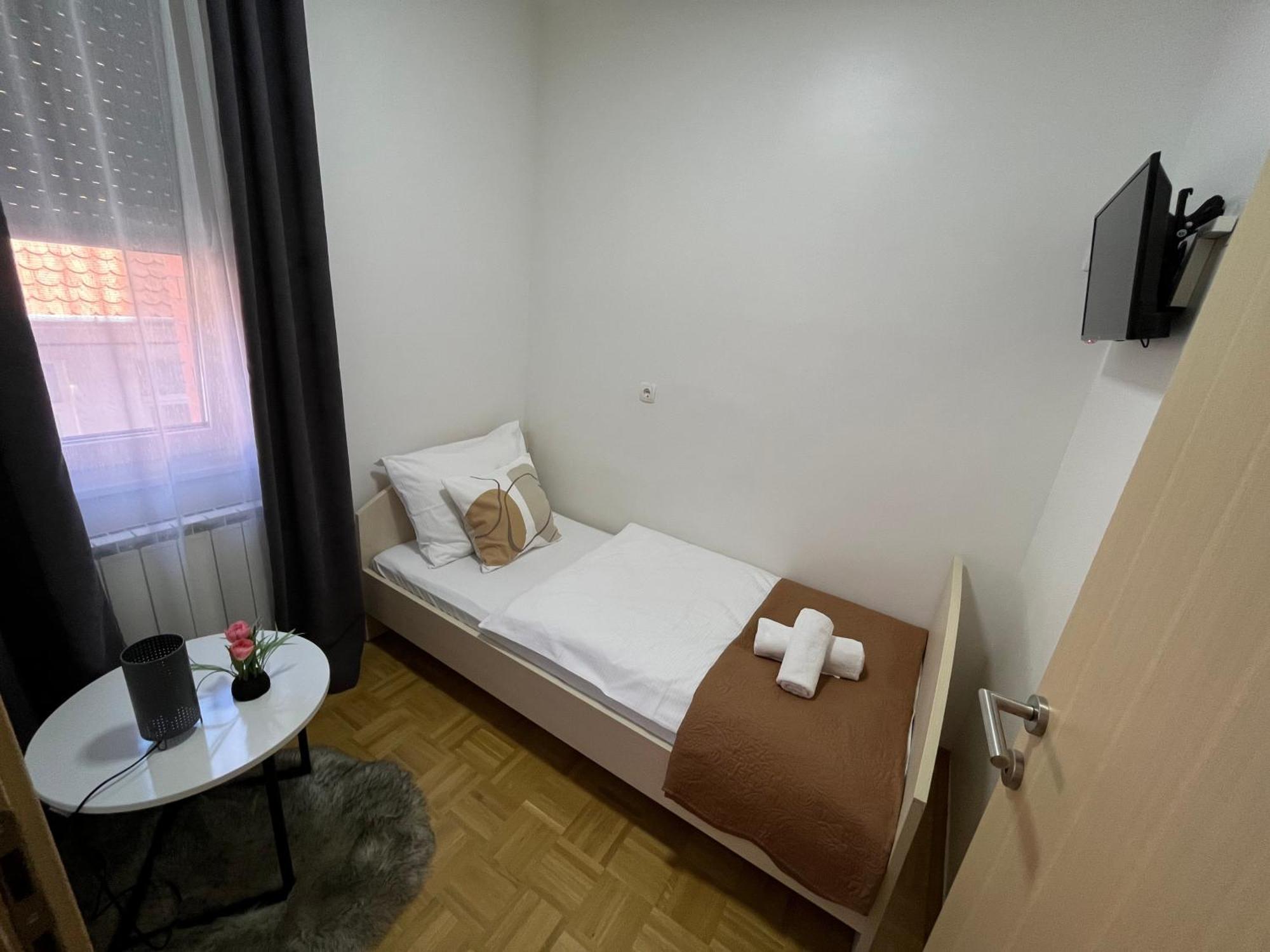 Appartamento For5 Ðakovo Esterno foto