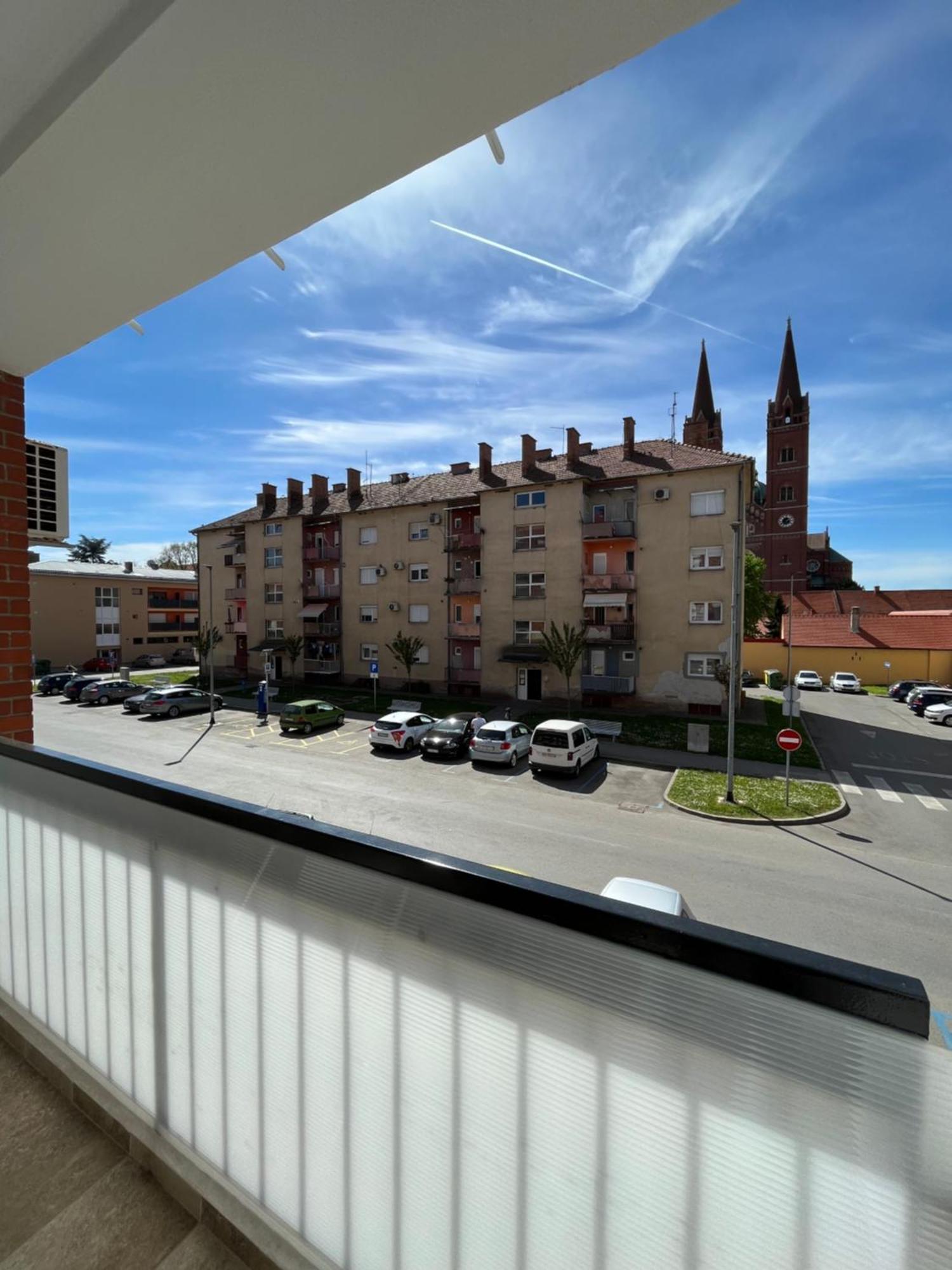 Appartamento For5 Ðakovo Esterno foto
