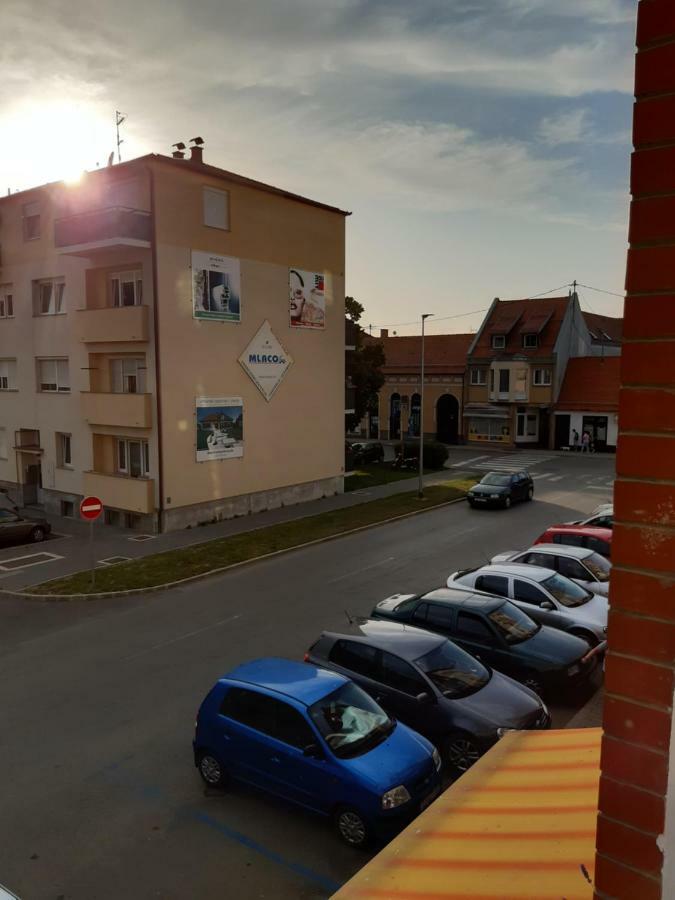 Appartamento For5 Ðakovo Esterno foto