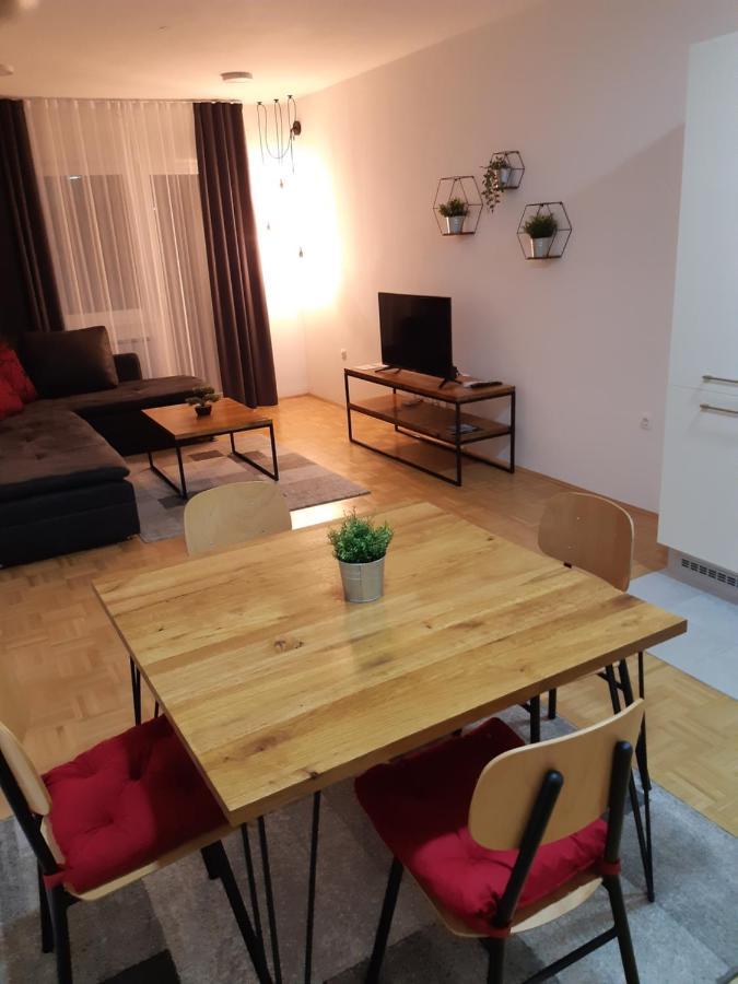 Appartamento For5 Ðakovo Esterno foto